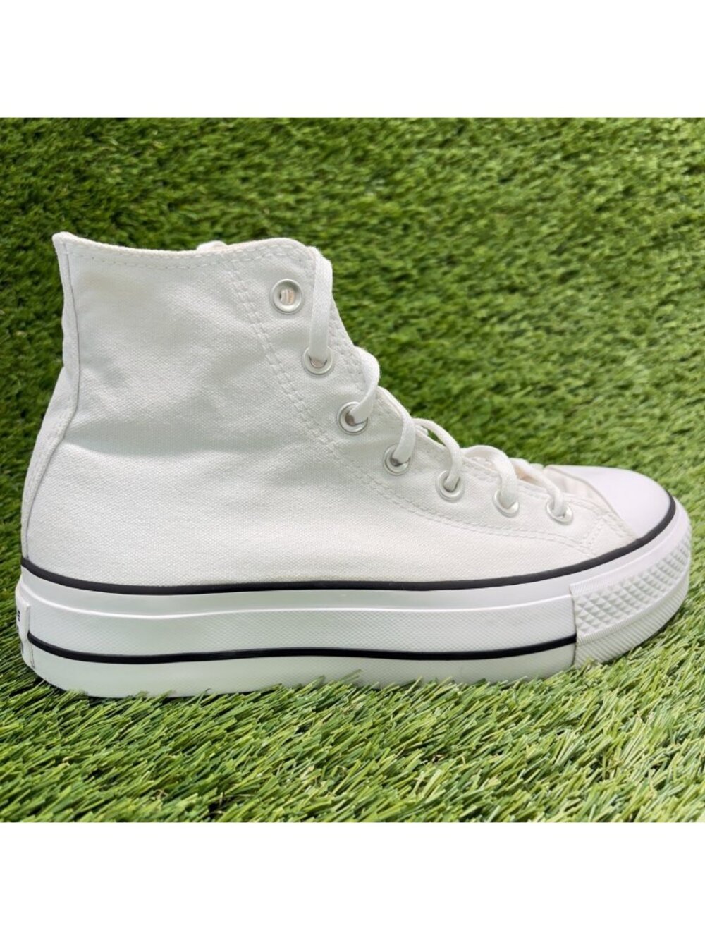 Converse Chuck Taylor All Star High Womens Size 7 White Athletic Shoes Sneakers